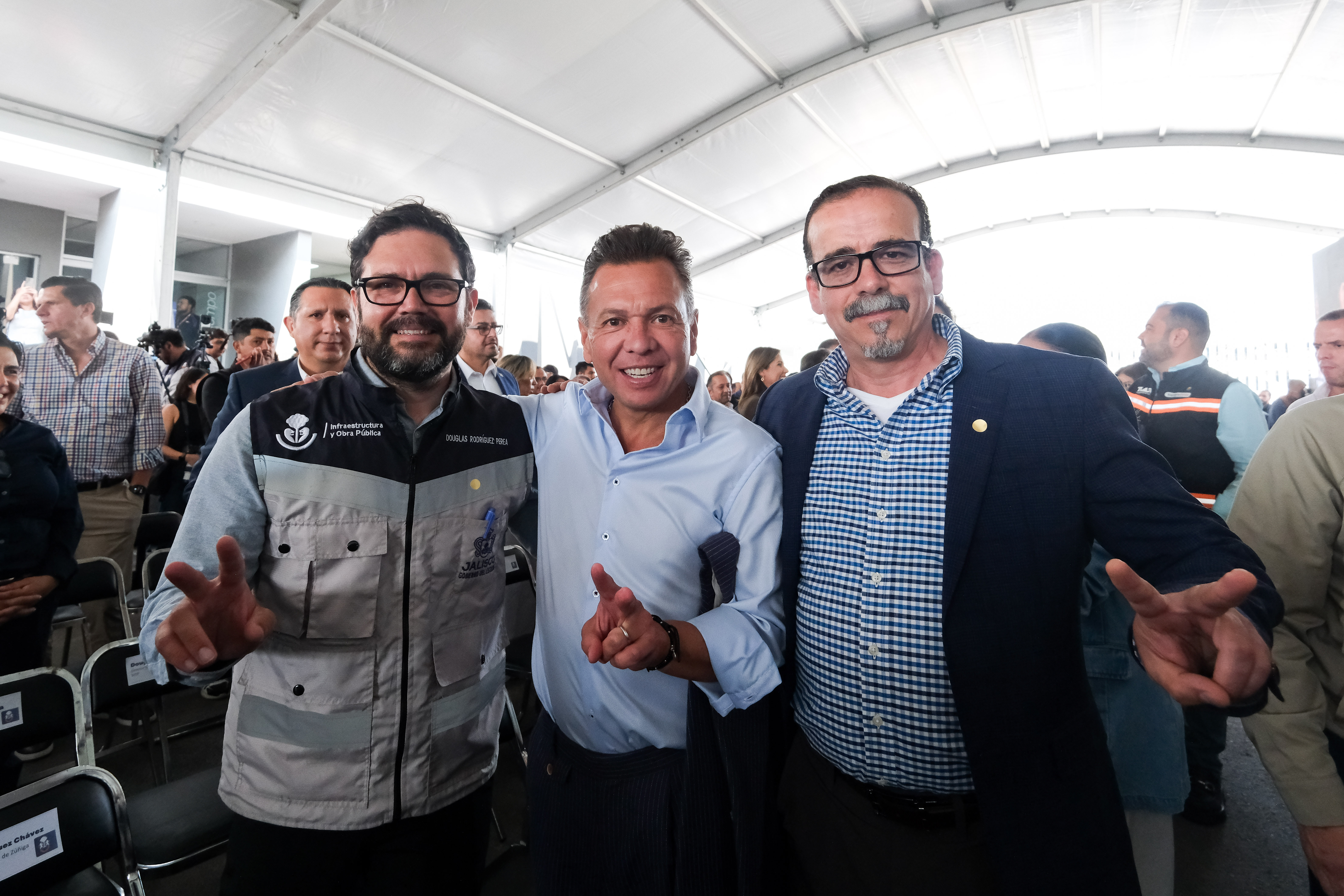 04-jun-2026--el-gobernador-del-estado-pablo-lemus-encabeza-el-arranque-de-operaciones-de-la-lnea-5-mi-macro-aeropuerto_55314626189_o