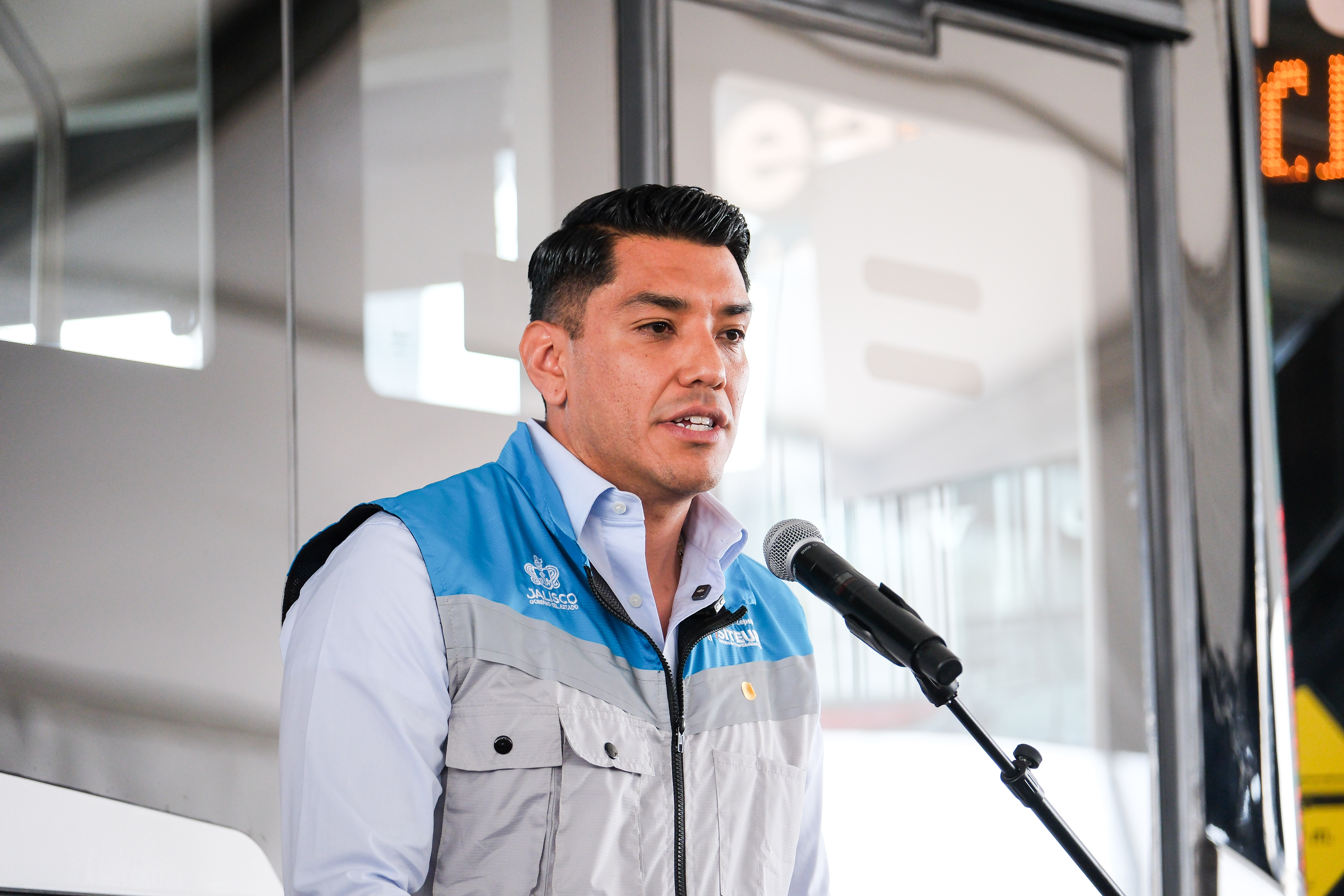 04-jun-2026--el-gobernador-del-estado-pablo-lemus-encabeza-el-arranque-de-operaciones-de-la-lnea-5-mi-macro-aeropuerto_55314627076_o