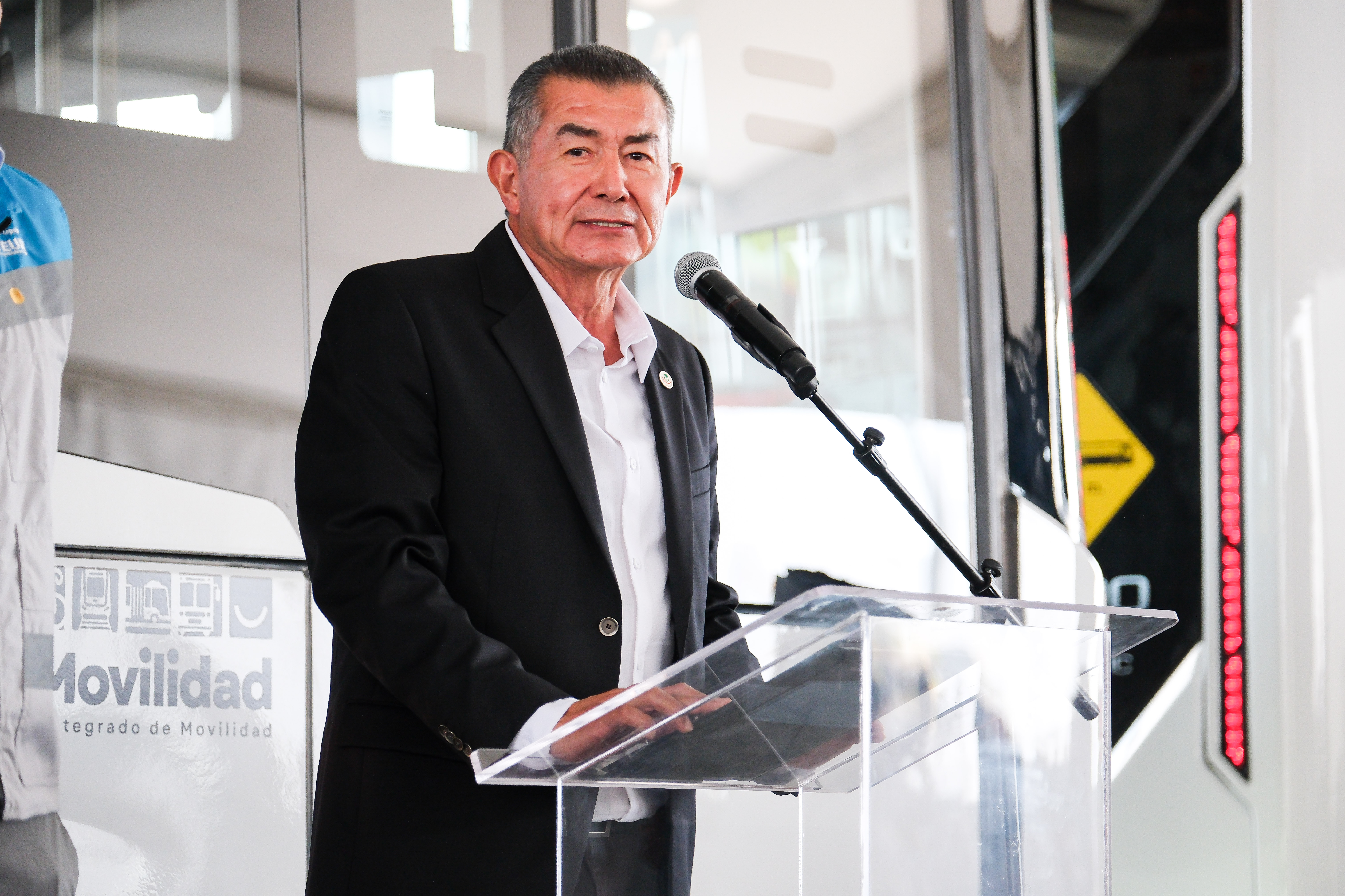 04-jun-2026--el-gobernador-del-estado-pablo-lemus-encabeza-el-arranque-de-operaciones-de-la-lnea-5-mi-macro-aeropuerto_55315037985_o