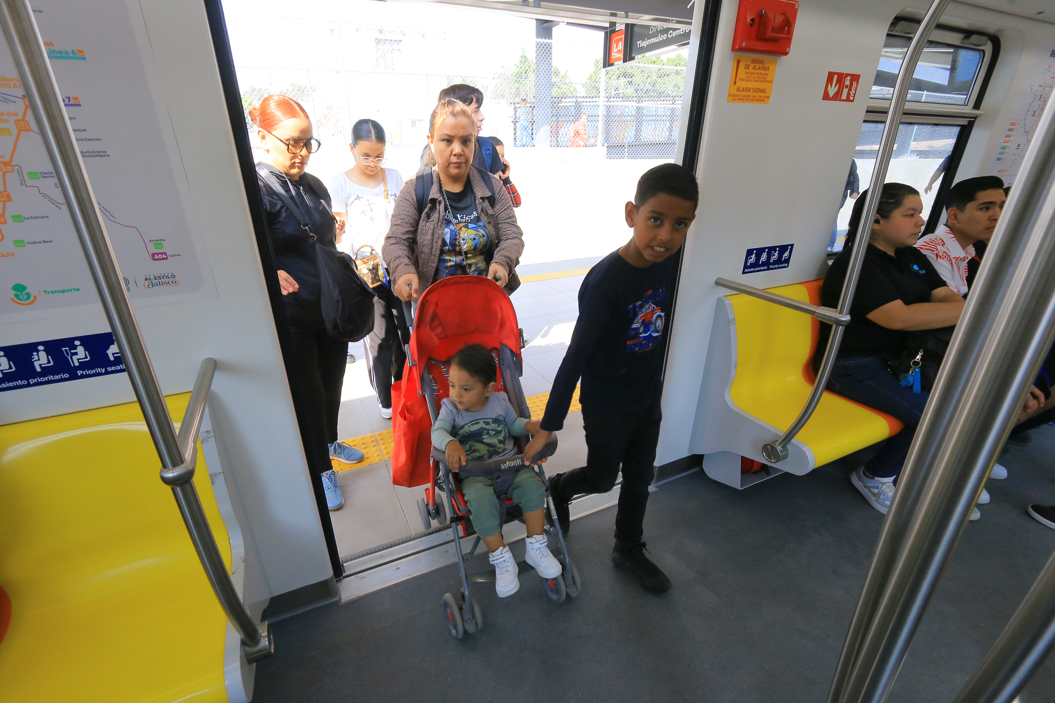 30-dic-2025--siteur--concluye-servicio-gratuito-de-lnea-4-en-sus-primeras-dos-semanas-de-operacin_55013144800_o