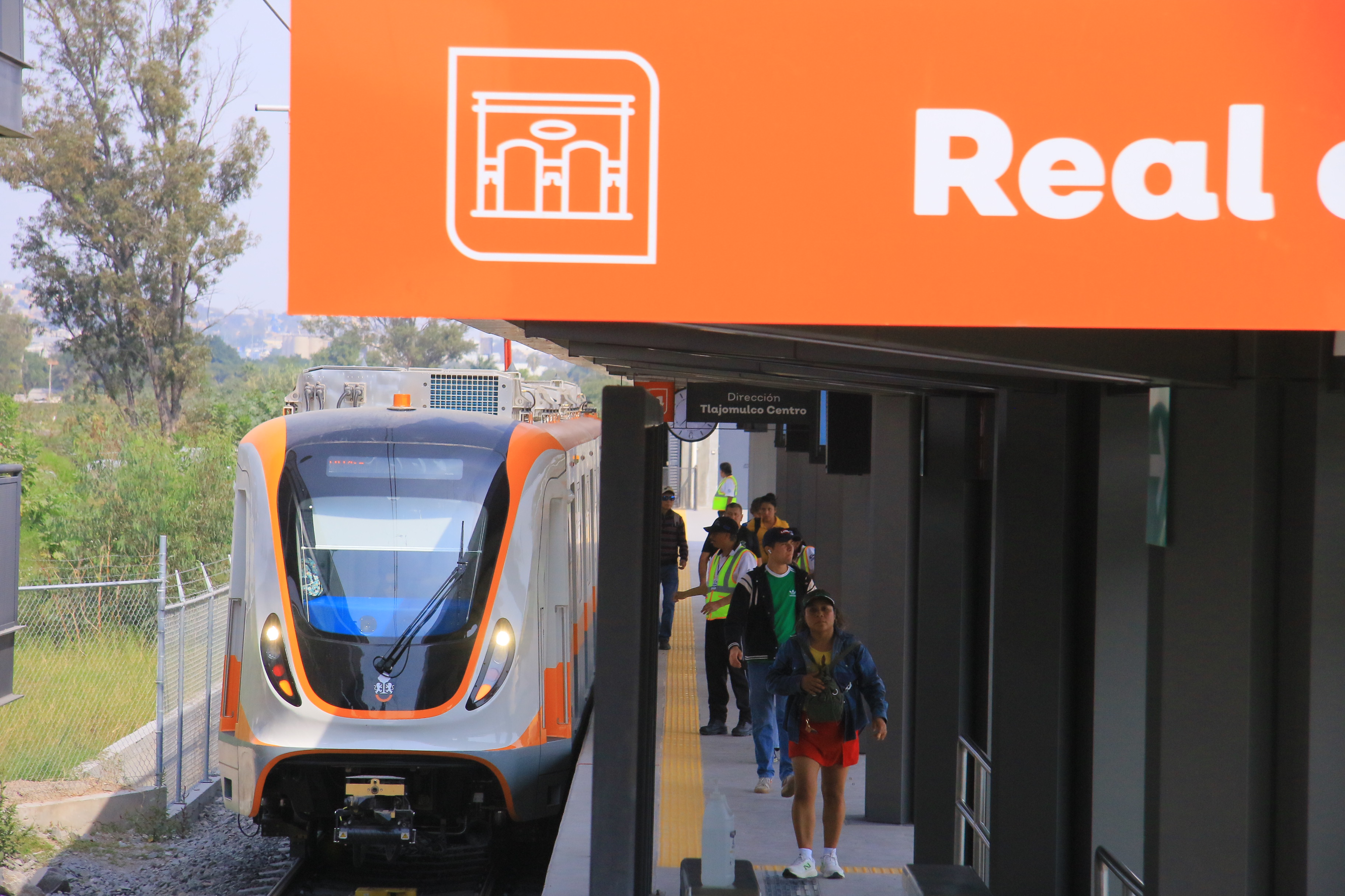 15-ene-2026--setran--lnea-4-del-tren-ligero-cumple-un-mes-y-supera-expectativas-de-operacin_55043004728_o