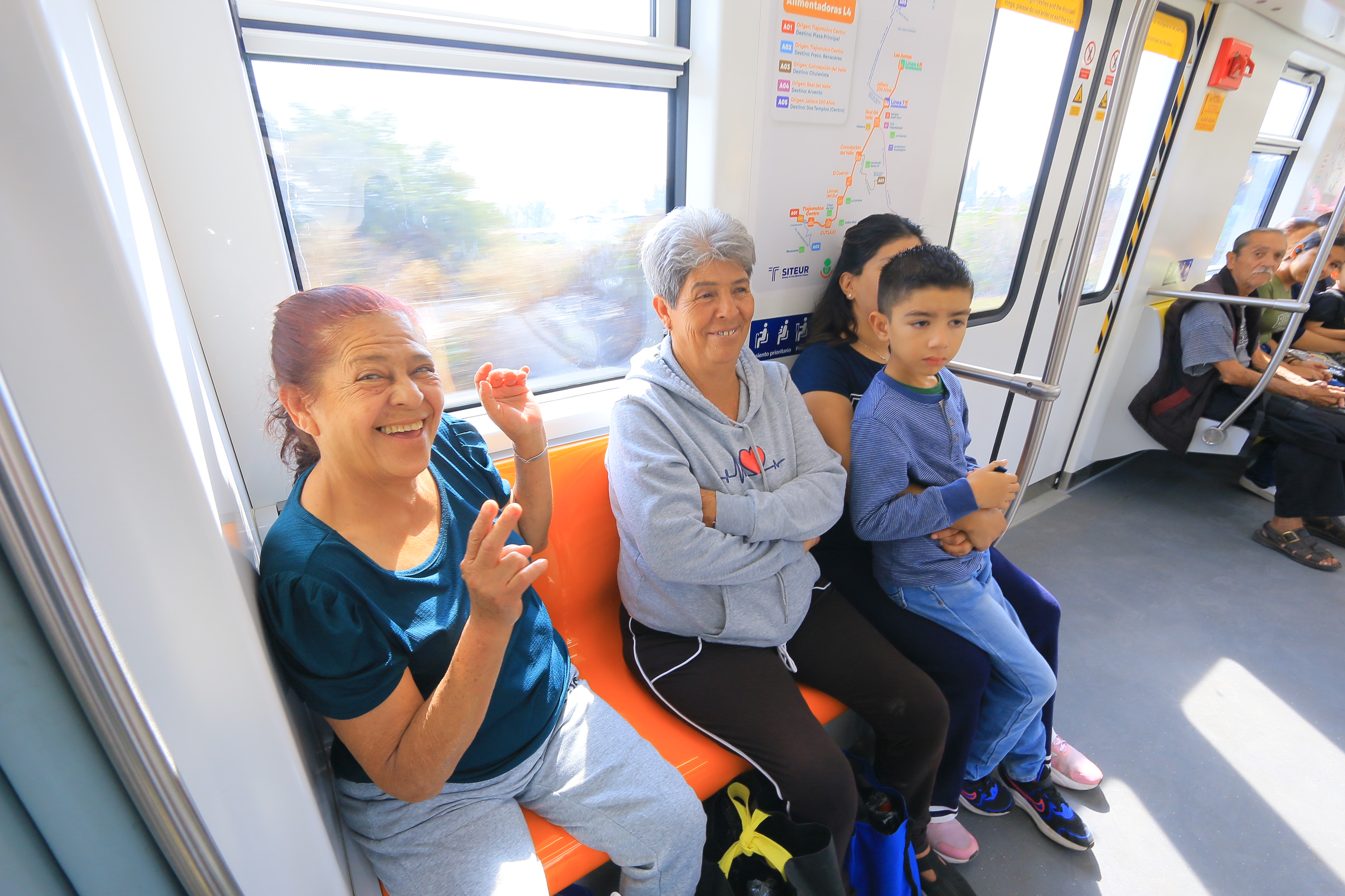 30-dic-2025--siteur--concluye-servicio-gratuito-de-lnea-4-en-sus-primeras-dos-semanas-de-operacin_55013095139_o