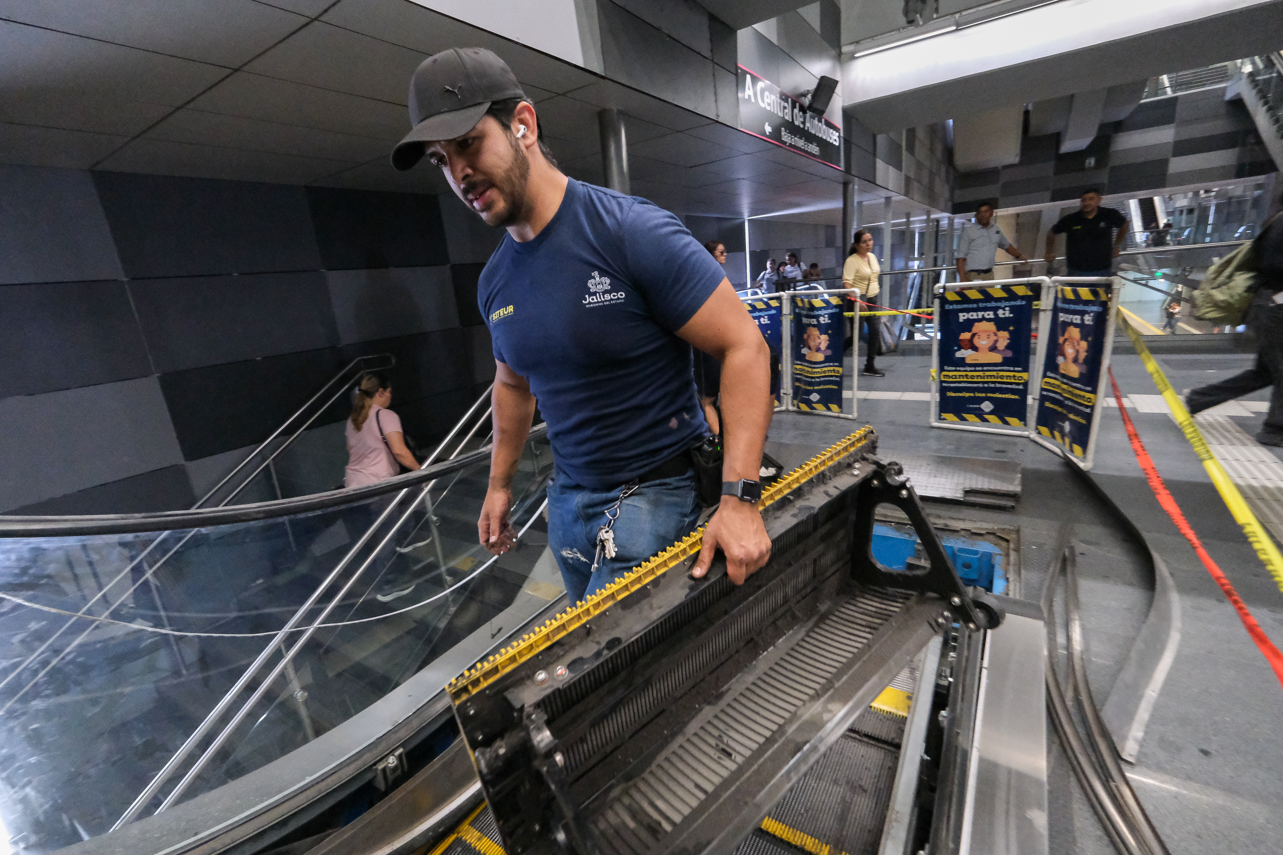 20-abril-2026--siteur--anuncia-gobierno-de-jalisco-plan-emergente-para-mantenimiento-y-modernizacin-de-elevadores-y-escaleras-elctricas-de-estaciones-del-siteur_55219638608_o